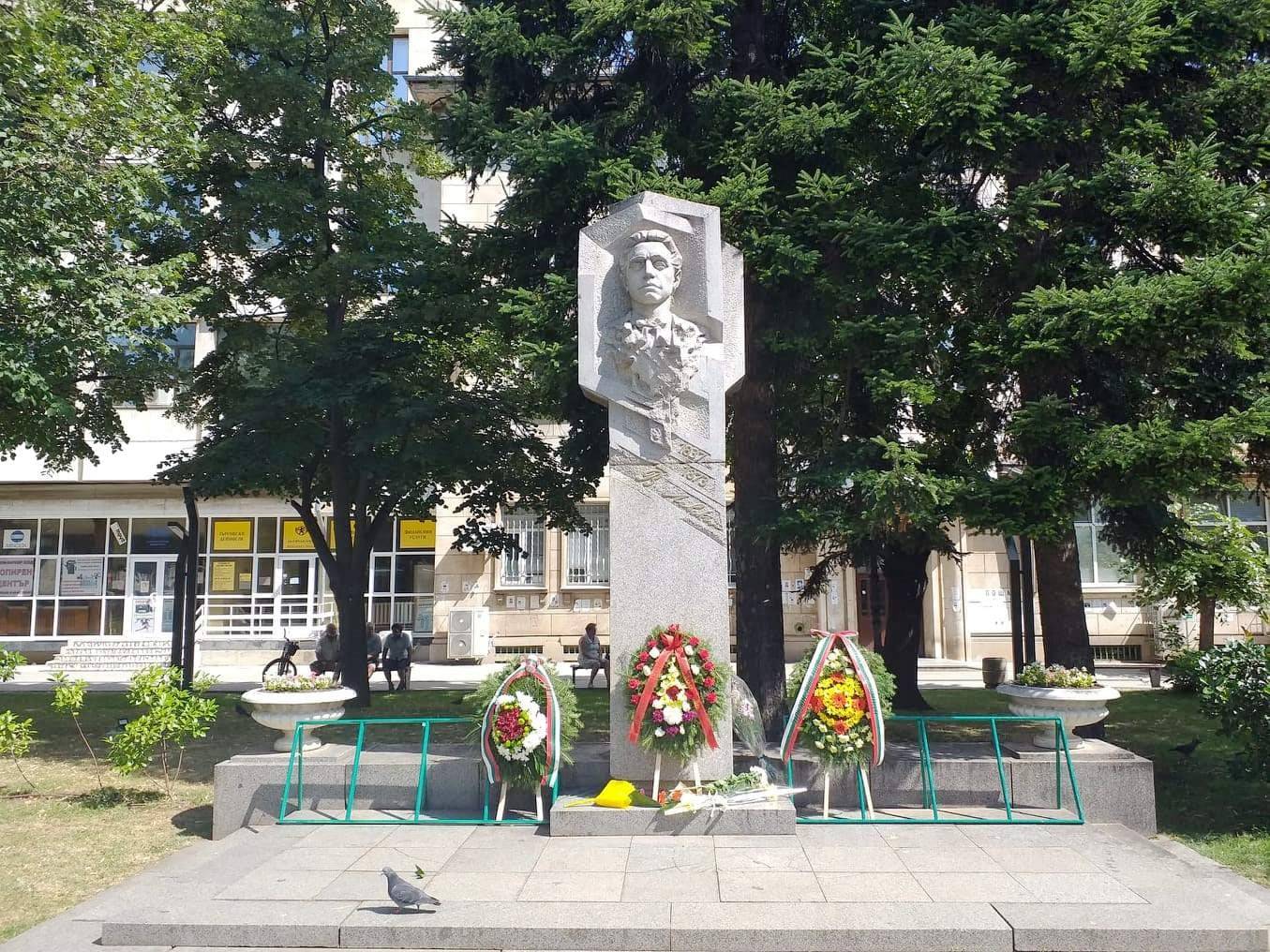 Във Враца отбелязаха 184 години от рождението на Васил Левски